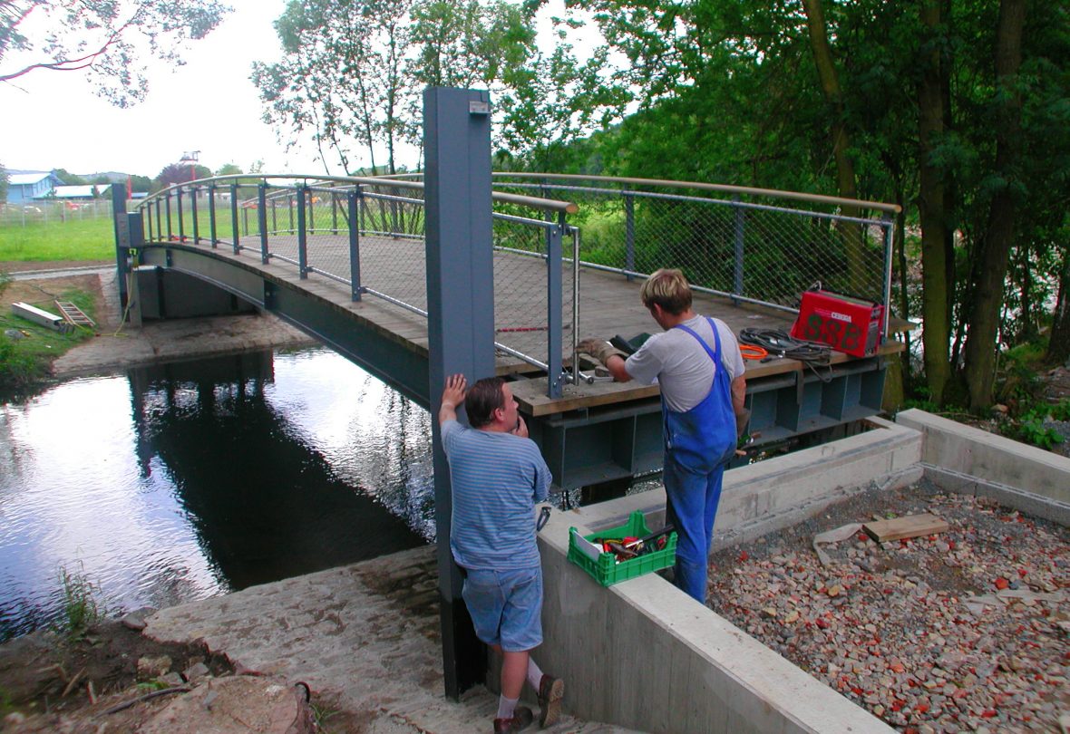 Schlicht + Fischer Ingenieurgesellschaft / Bauprojekt: Hubbrücke Landesgartenschau Kronach